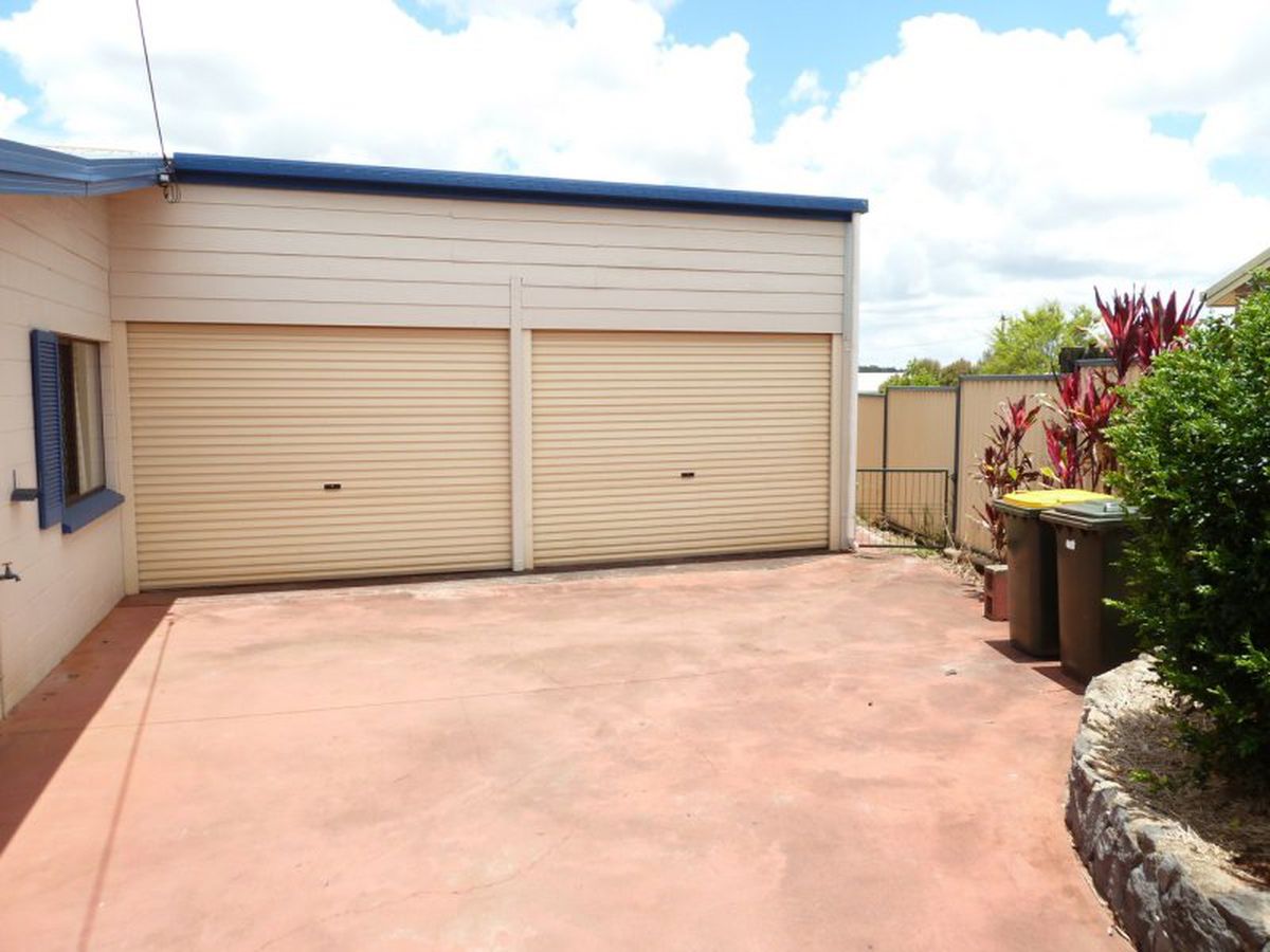 14 Rita Circuit, Atherton