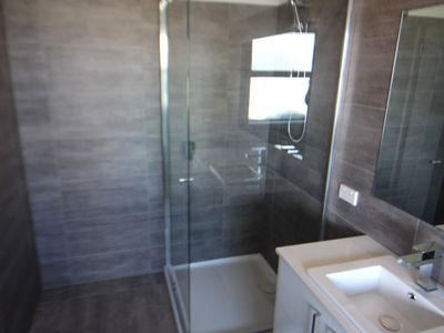 6A Nagle Drive, Belmont