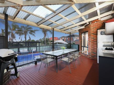 11 Cobblestone Drive, Attwood
