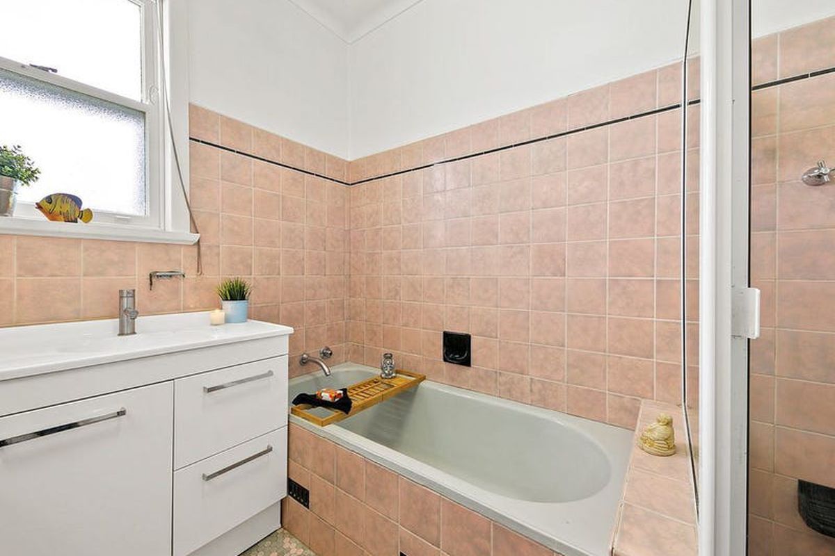 24 Bringelly Avenue, Pendle Hill