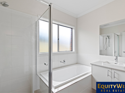 6 Communal Road, Wyndham Vale