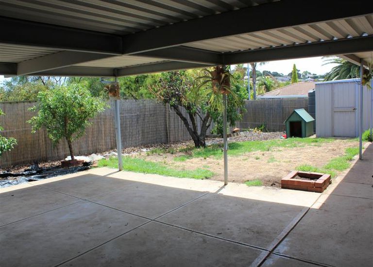 9 Zeevalk Avenue, Hallett Cove