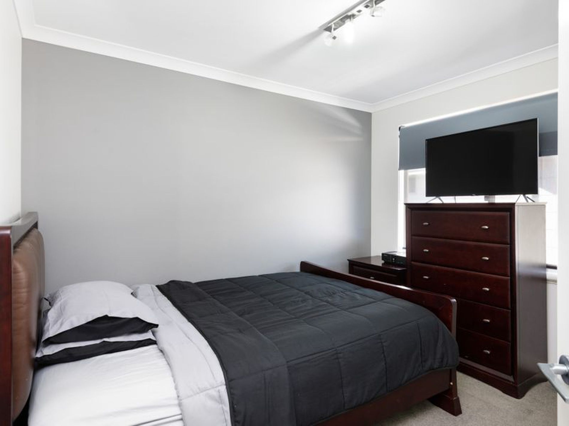 1 / 3 Kuwarra Lane, Karlkurla