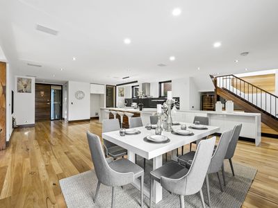 52 Headingley Road, Mount Waverley