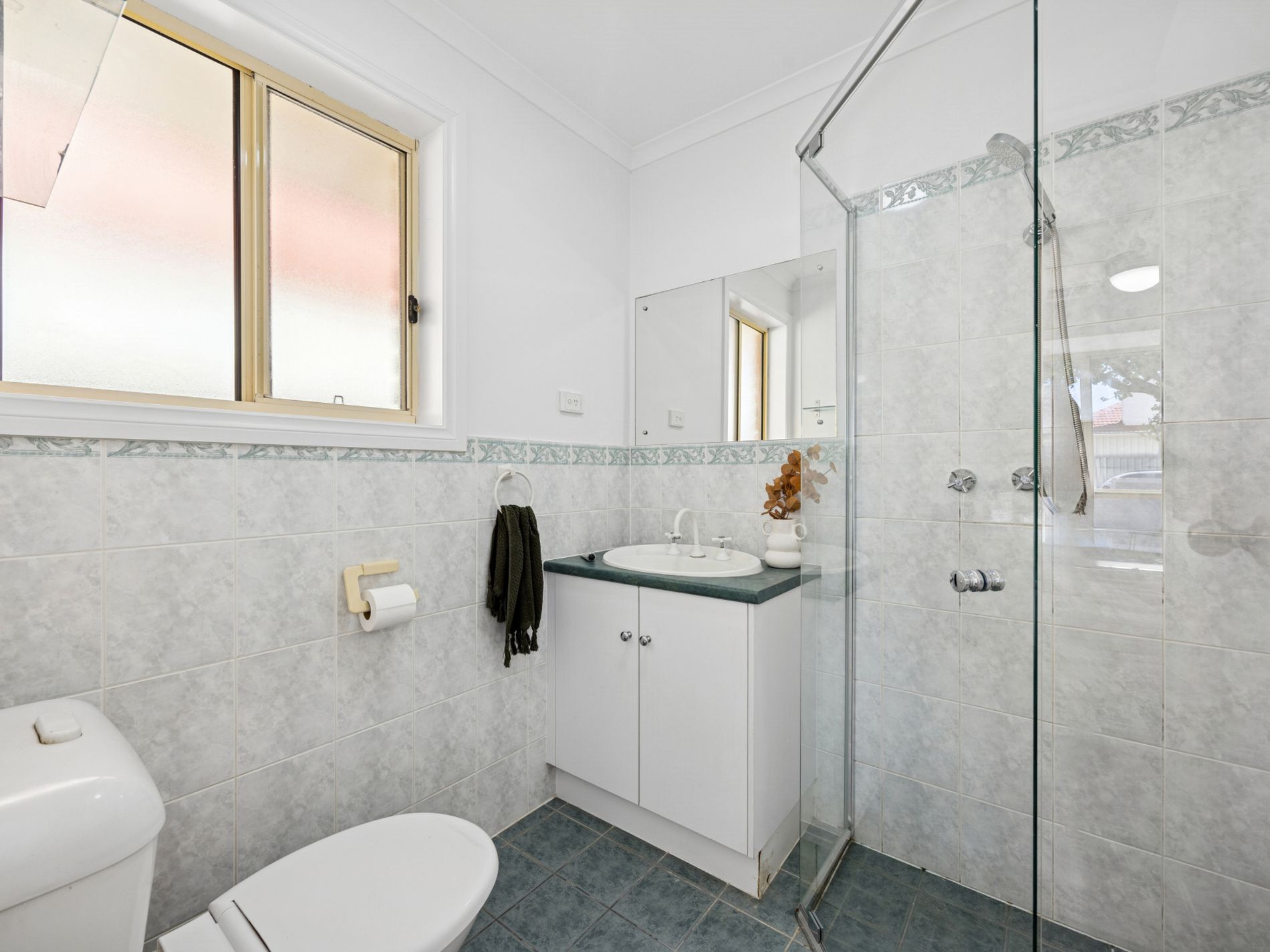 9 Strathbogie Avenue, Findon