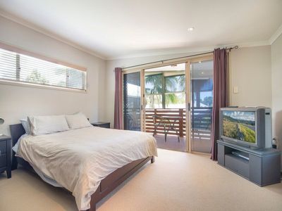 2 / 48 rajah rd, Ocean Shores