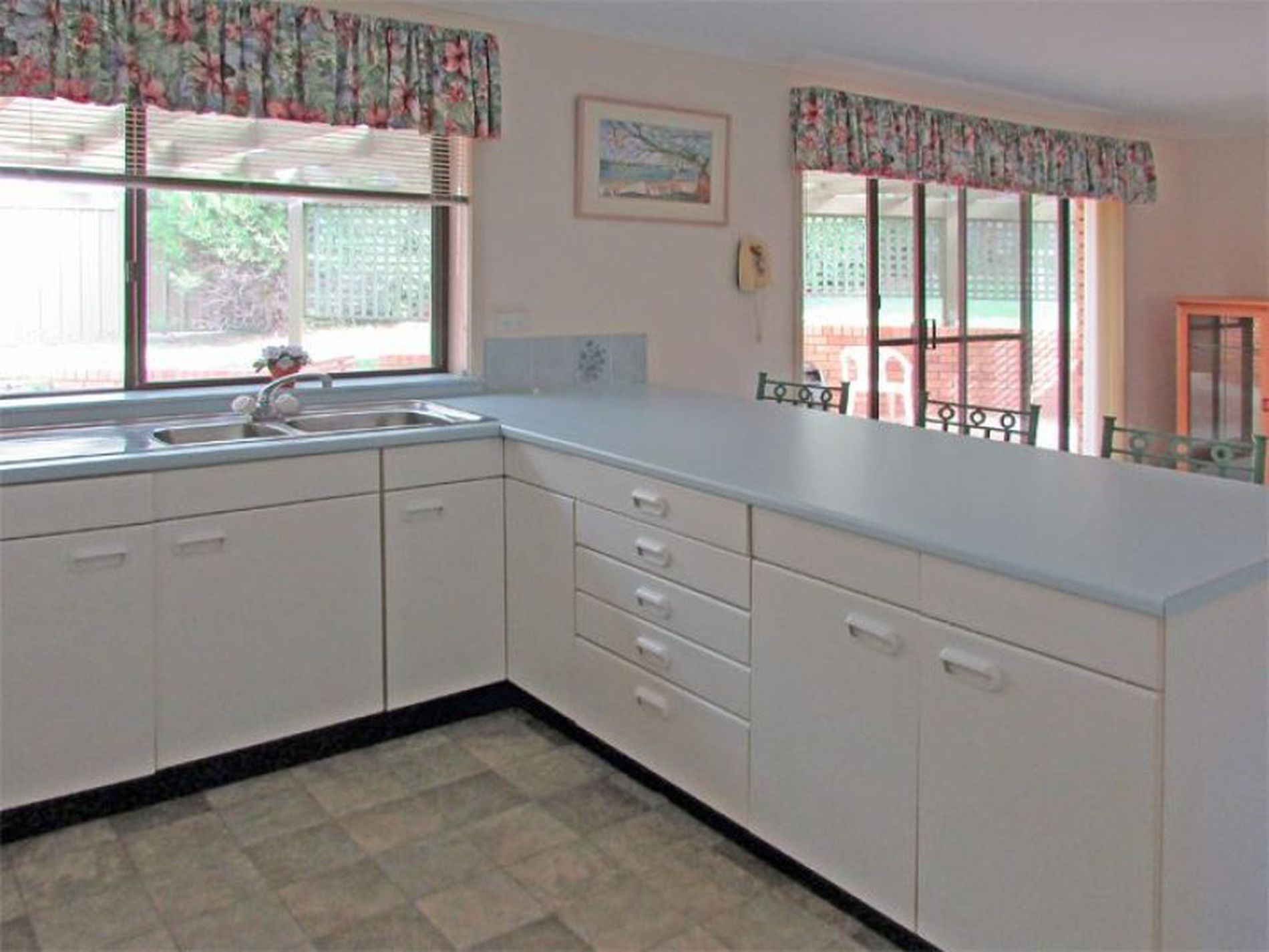 8 Bushland Avenue, Mollymook