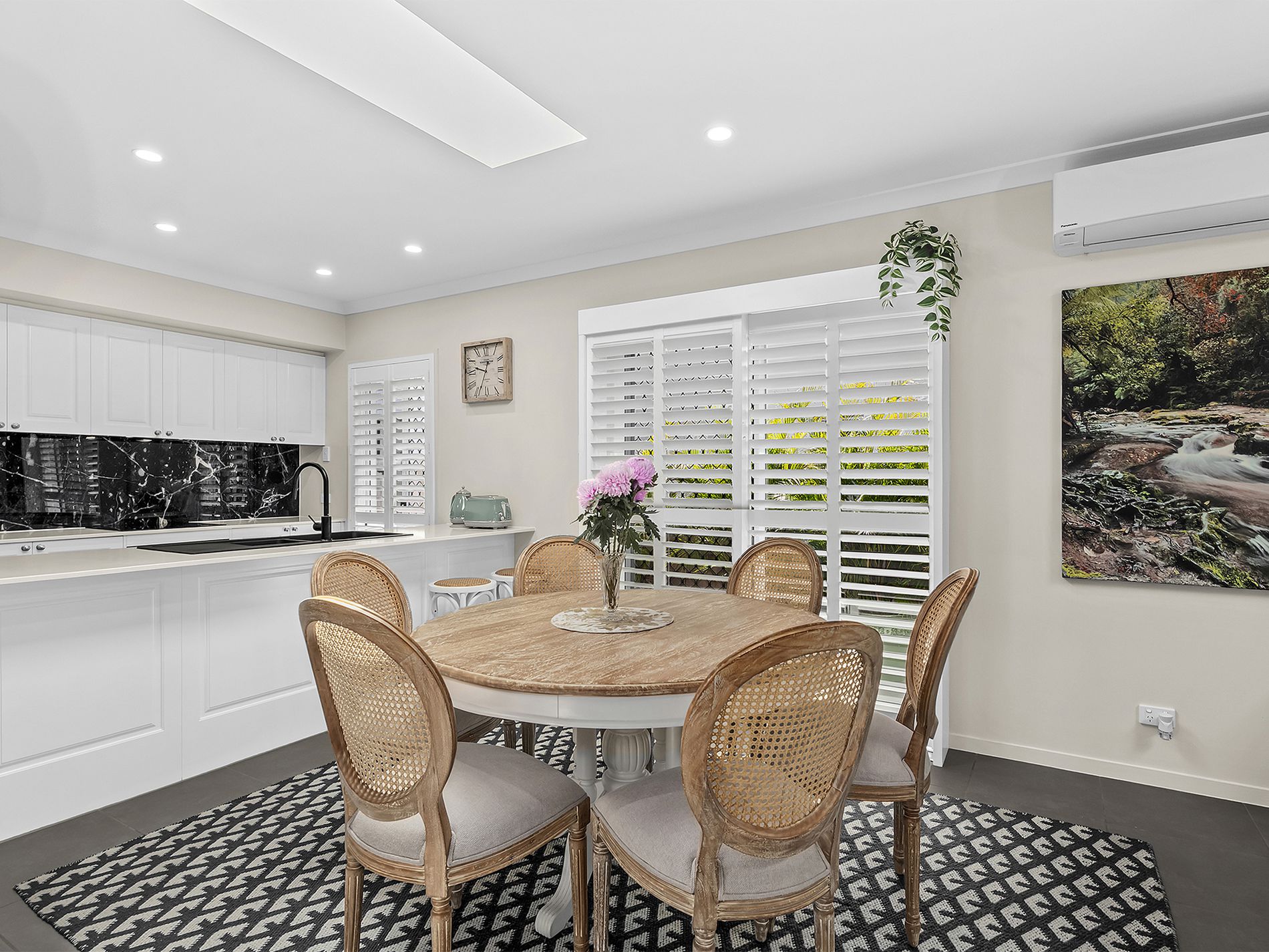 27 Comanche Street, Newport