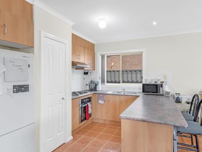 5 French Crescent, Caroline Springs