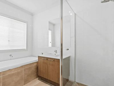 14 Benjamen Crescent, Nirimba