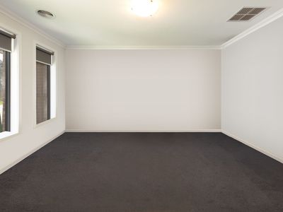 132 AVA AVENUE, Thurgoona