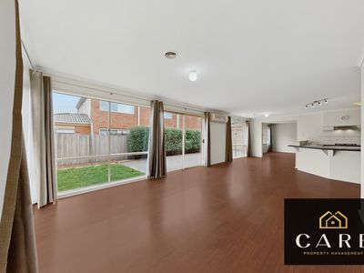 8 Michaelia Close, Cranbourne West