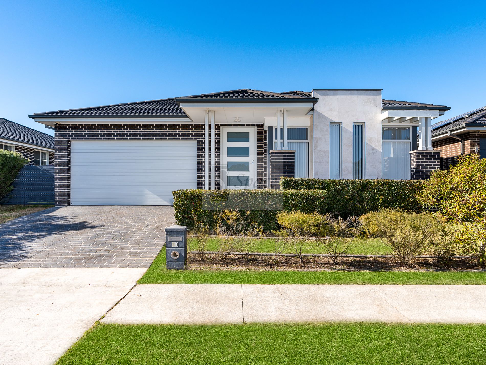 10 Longhurst Street, Oran Park Space Real Estate