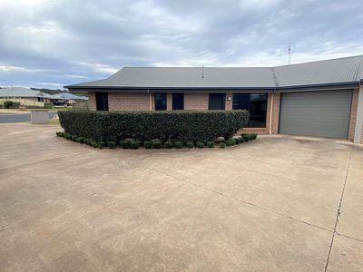 1 / 12 David Place, Kingaroy