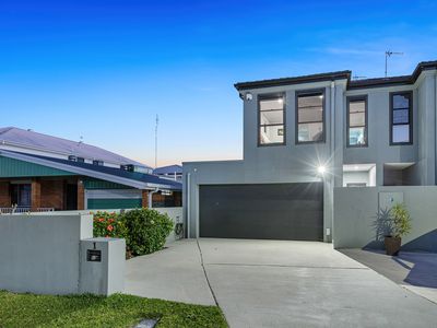 1 / 42 Parr Street, Biggera Waters