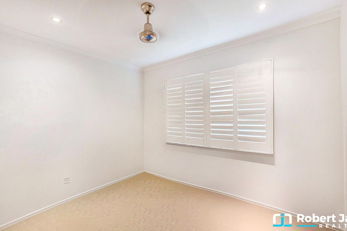 2 Muirfield Crescent, Tewantin