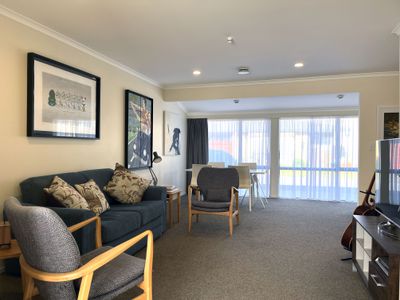 42 / 42 Main Road, Tawa