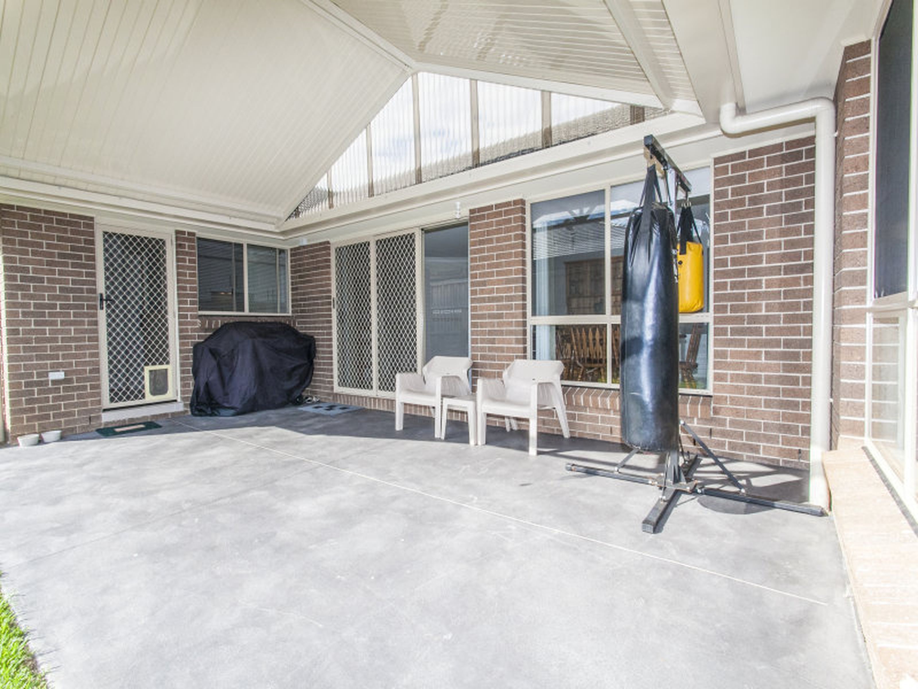 36 Central Park Drive, CLAREMONT MEADOWS