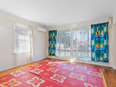 6 Snowden Street, Laverton