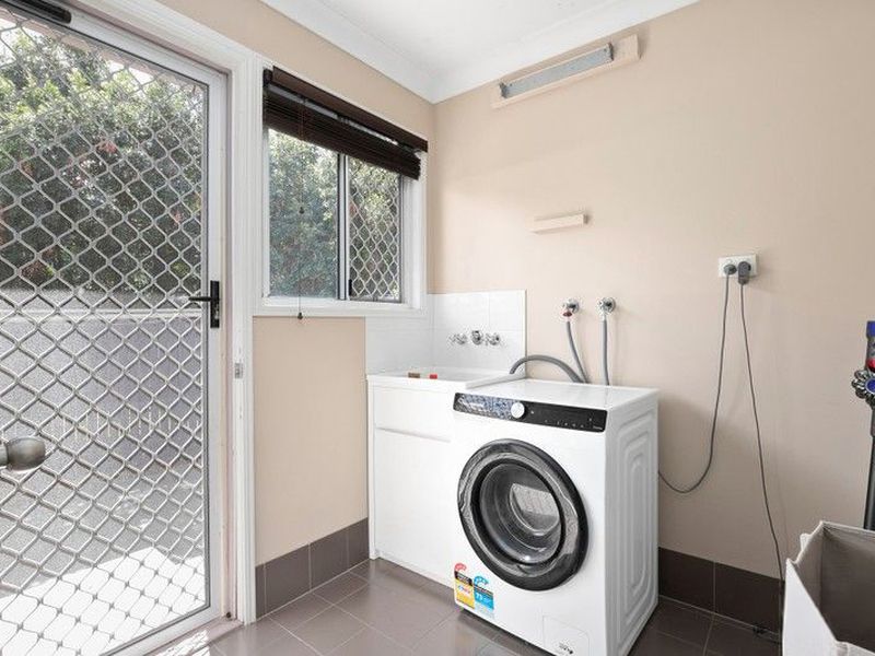 16 / 24 Riverview Street, Emerald