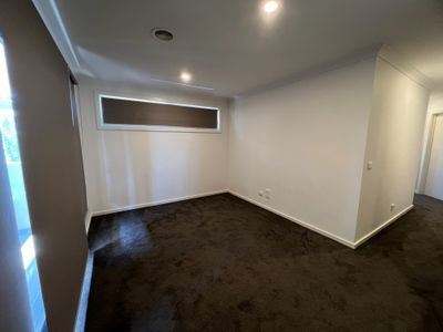 10 Mingay Close, Truganina