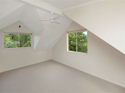 6 Val Crescent, Noosaville