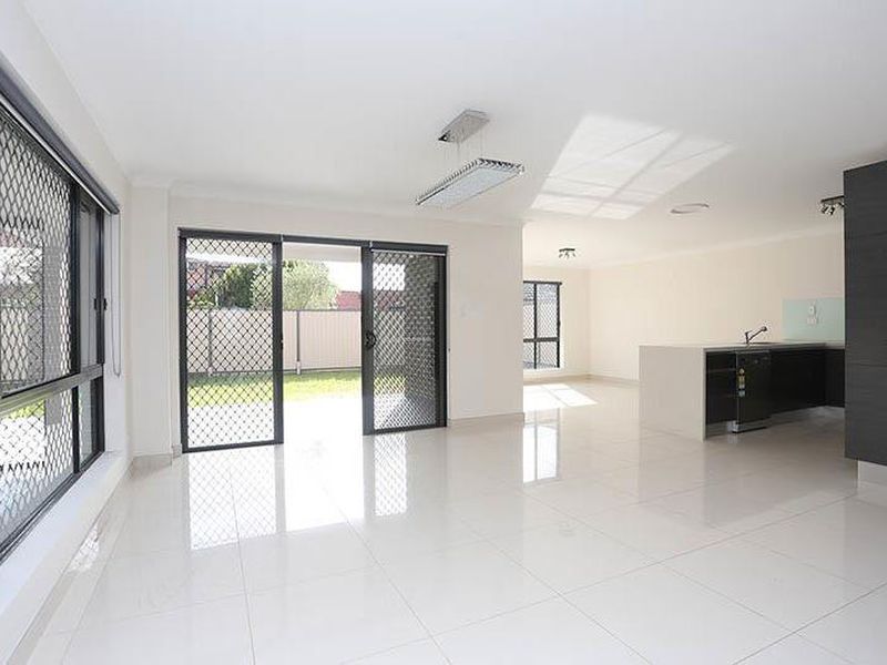 50 Grimson Cres, Liverpool