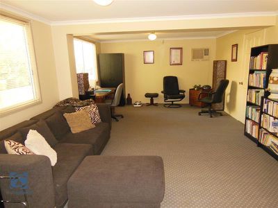 12 Davis Court, Rochedale South