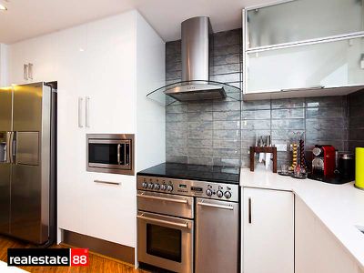 907 / 251 Hay Street, East Perth