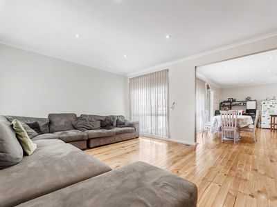 9 English court, Kings Park