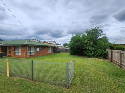 2 / 255 Haly Street , Kingaroy