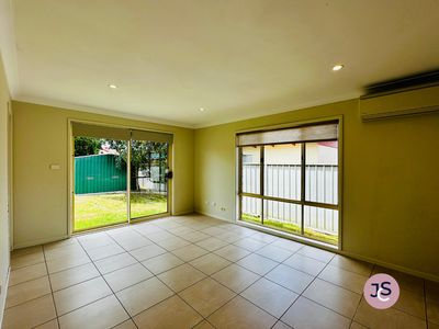 7a Bakeri Circuit, Warabrook