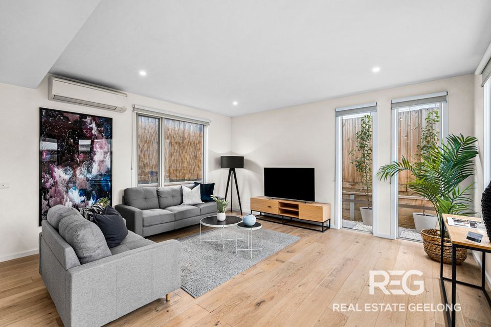 35 SEAVIEW PARADE, Belmont