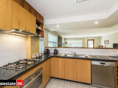 1 / 132 Royal Street, East Perth