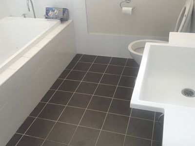 5 Hollyoake Circuit, Bardia