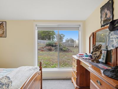 18 Crichton Road, Mount Seymour