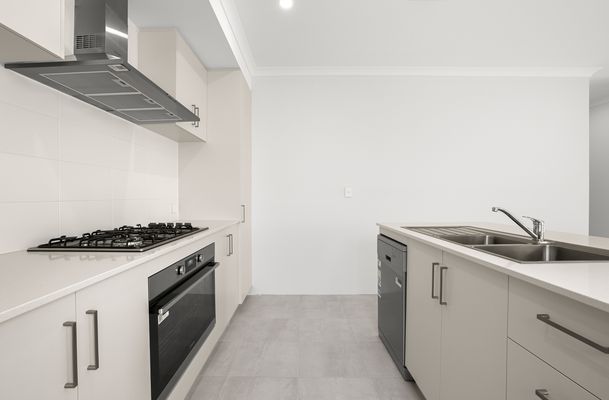 4 Lustre Rd, Baldivis