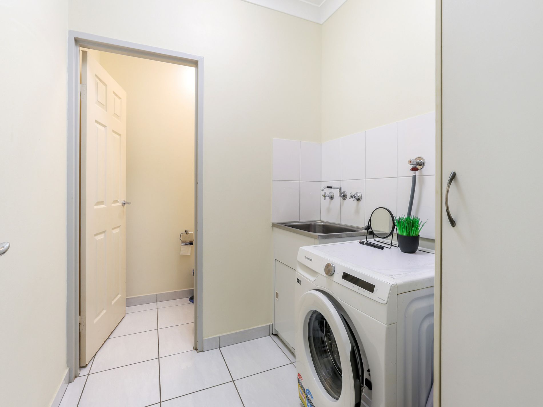 8 / 11 Sonder Crescent, Bakewell