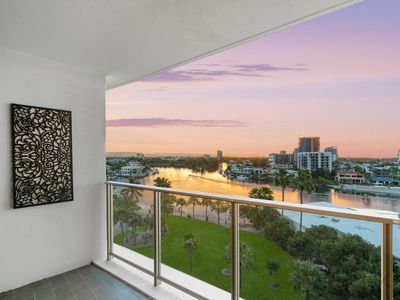 602 / 4 Wahroonga Place, Surfers Paradise