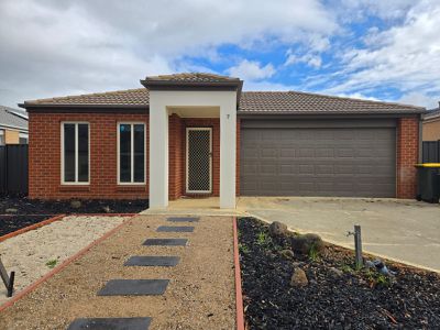 7 Romek Way, Truganina