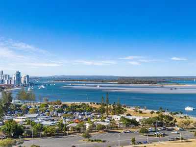 16A / 114 Marine Parade, Southport