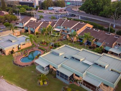 13 / 33-39 Hooker Boulevard, Broadbeach Waters