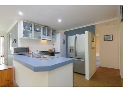 8 Bark Circle, Kenwick