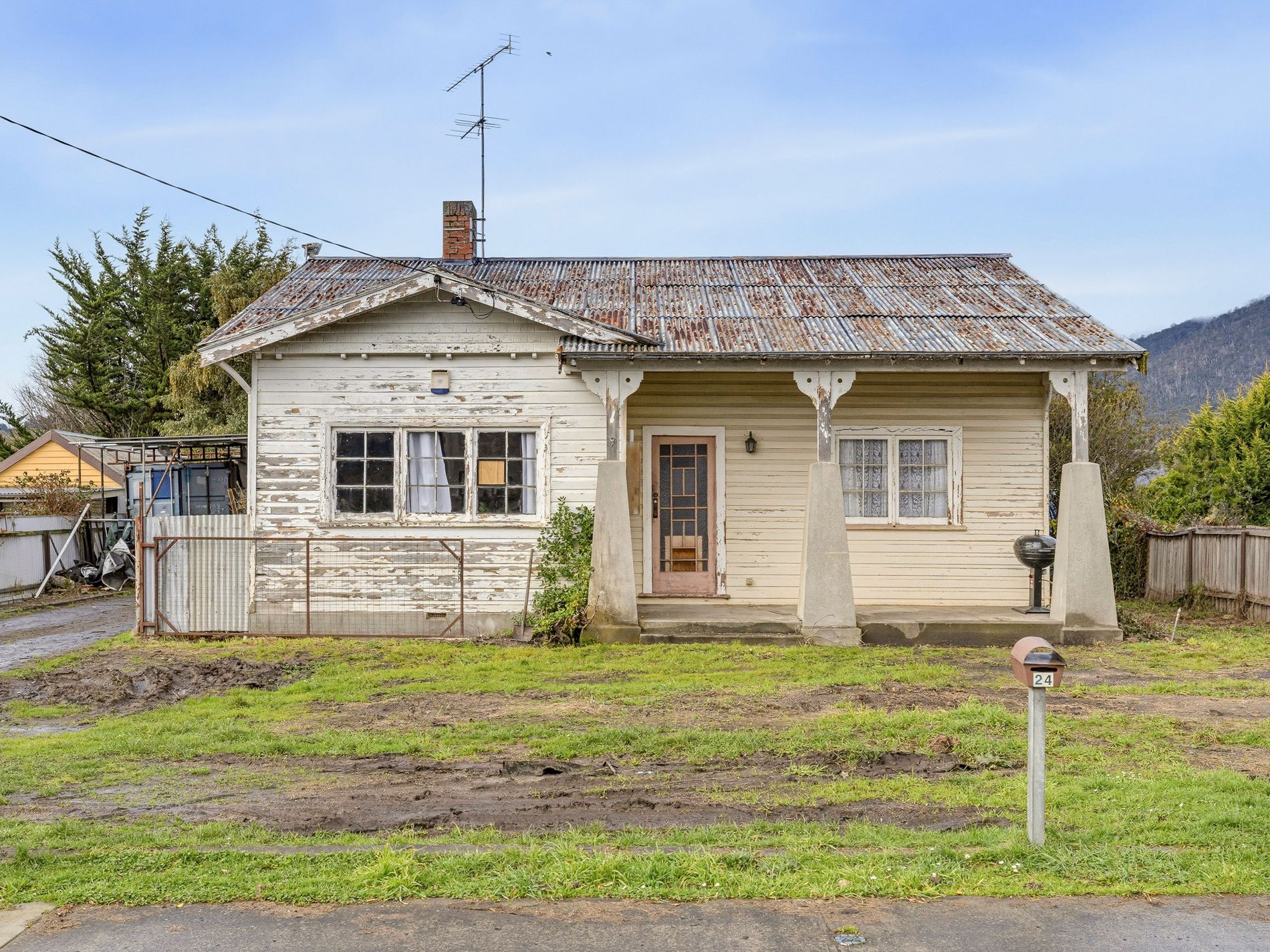24 Shield Street, Huonville