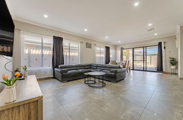 52 Bucker Street, Whitby