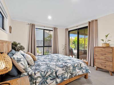 7 Karora Road, Beachmere