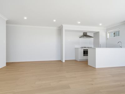 27 Danbulla Avenue, Bushmead