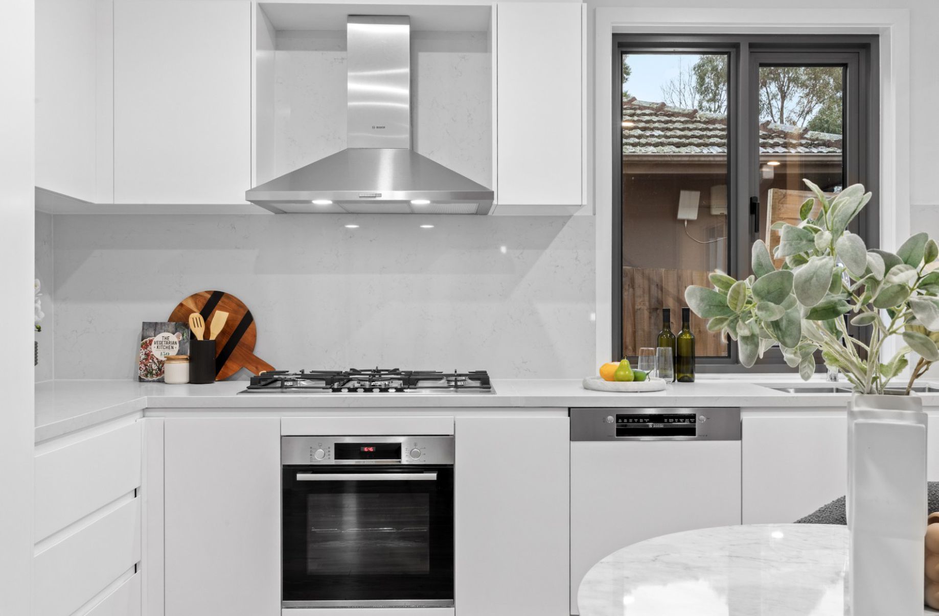 1 / 12 Ascot Street, Doncaster East