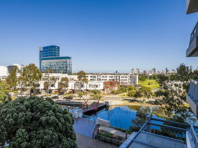 407 / 30 The Circus, Burswood