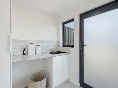19 Elizabeth Street, George Town